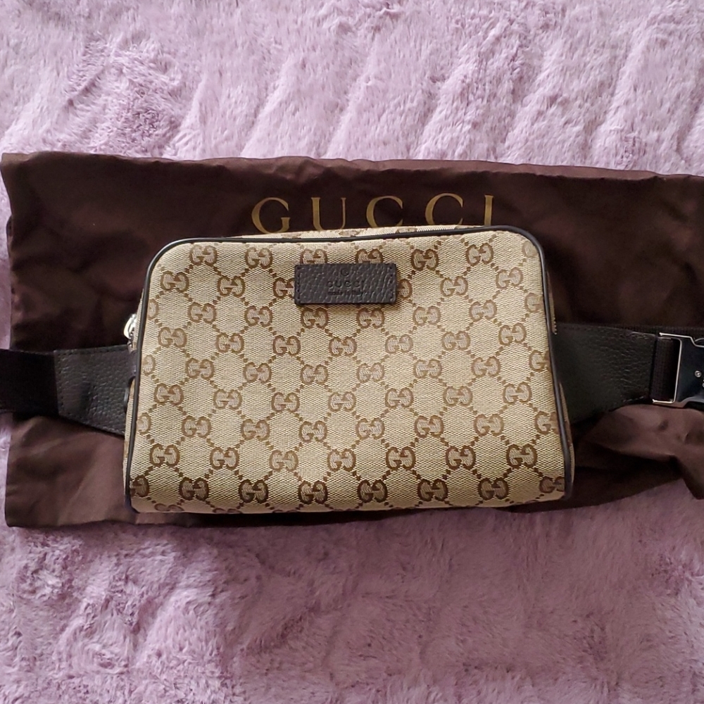 Gucci belt bag with silver hardware